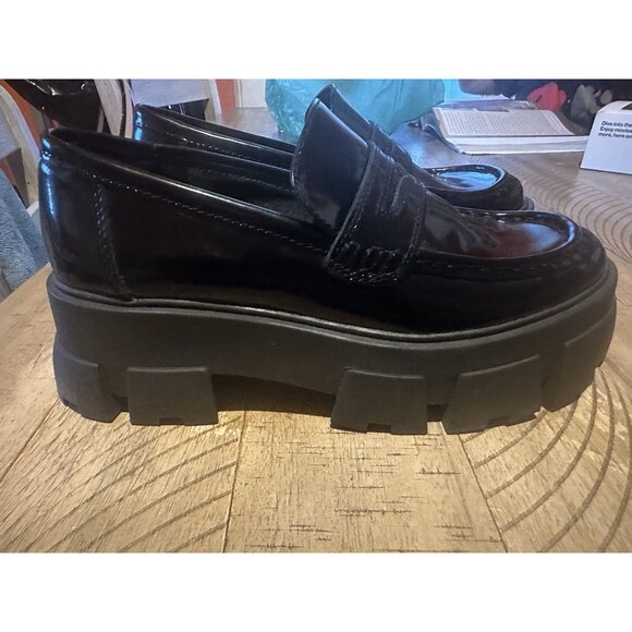 Aldo Shanna Loafer Black Patent Size 7.5 M Platform Lug Sole Worn Once - Picture 5 of 6